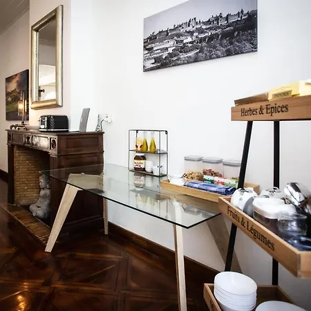 45bb Couette-café 4*